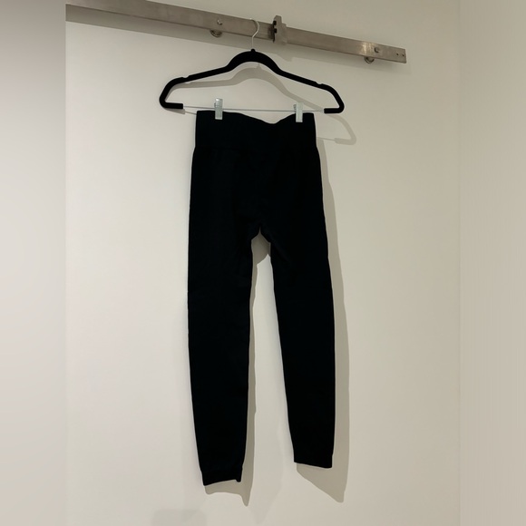 2 Pairs! KNIX Seamless Moves Leggings - Black and Cinnamon - size M - Picture 6 of 7